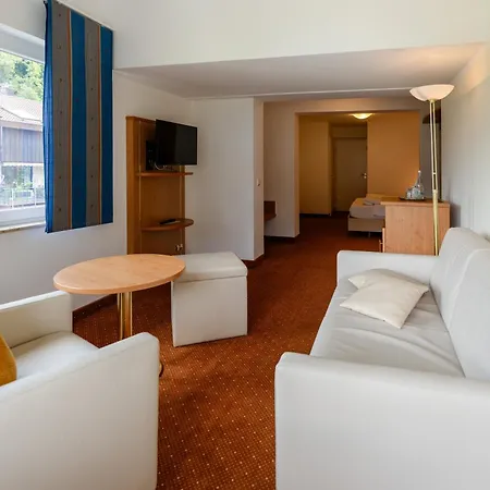 Wellnesshotel Rothfuss Mit Spa Und 2 Schwimmbaedern Bad Wildbad Exterior photo