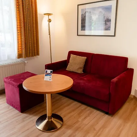 Wellnesshotel Rothfuss Mit Spa Und 2 Schwimmbaedern Bad Wildbad Exterior photo