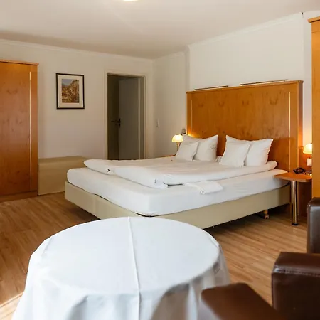 Wellnesshotel Rothfuss Mit Spa Und 2 Schwimmbaedern Bad Wildbad Exterior photo
